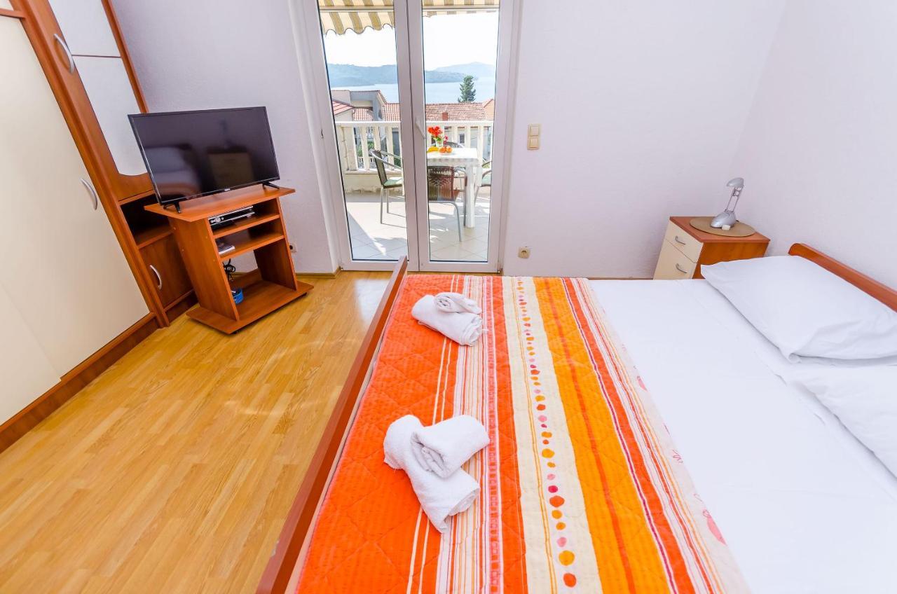 Apartments Tily Трогир Екстериор снимка