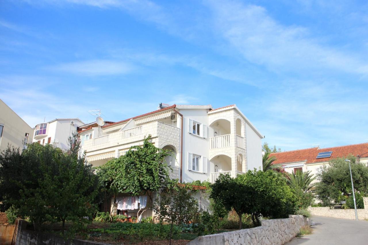 Apartments Tily Трогир Екстериор снимка