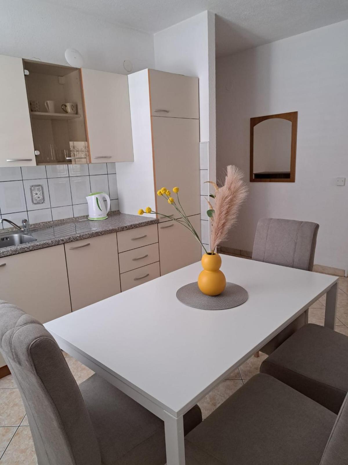 Apartments Tily Трогир Екстериор снимка